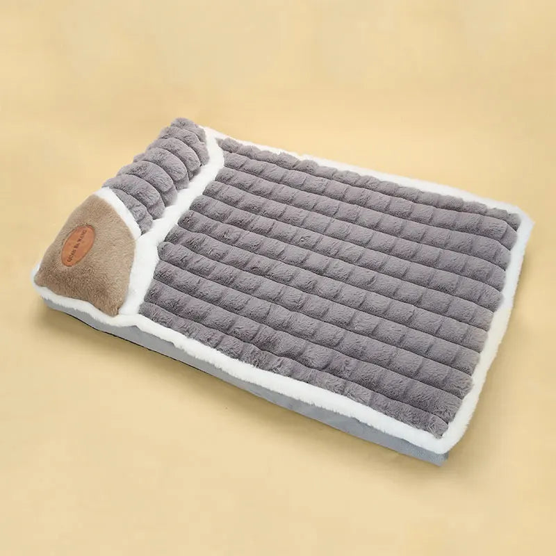 Cozy Winter Retreat: Pet Fluffy Warm Nest Cushion