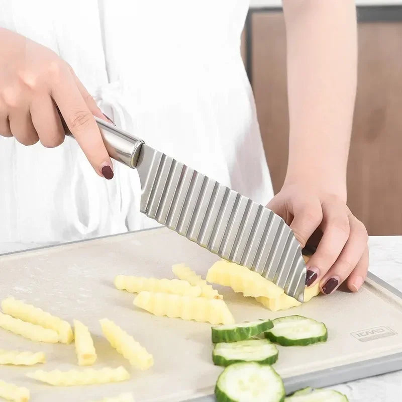 Wavy Slicer Knife - easynow.com